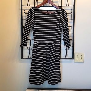 Banana Republic black and white striped heavy cotton dress with pockets